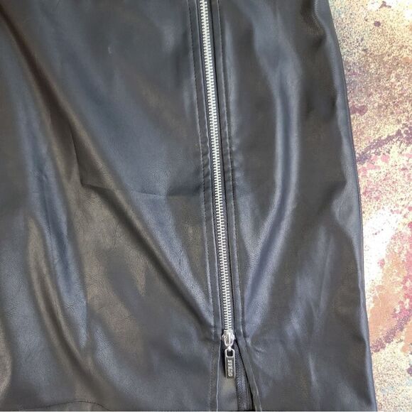 Guess Skirt Women's Medium Black Mini Skirt Lexie Flounce Faux Leather Zipper - Picture 6 of 10